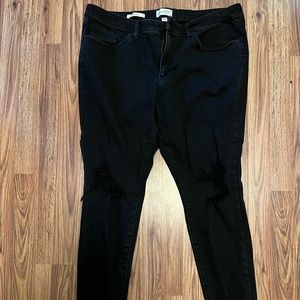 Universal Thread Mid-rise Black Ripped skinny Jeans, Size 18